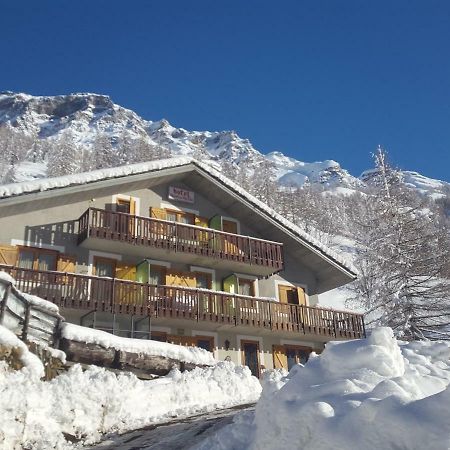 Maison Des Myrtilles Hotel Valgrisenche Kültér fotó