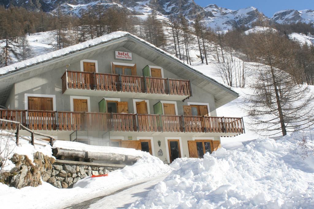 Maison Des Myrtilles Hotel Valgrisenche Kültér fotó